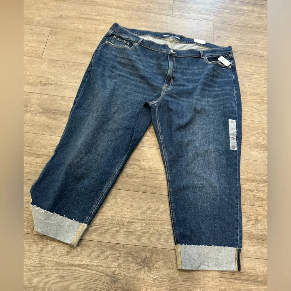 BUNDLE 2 ITEMS FOR $8✨

OLD NAVY mid-rise boyfriend jeans ✨ - Picture 4 of 11